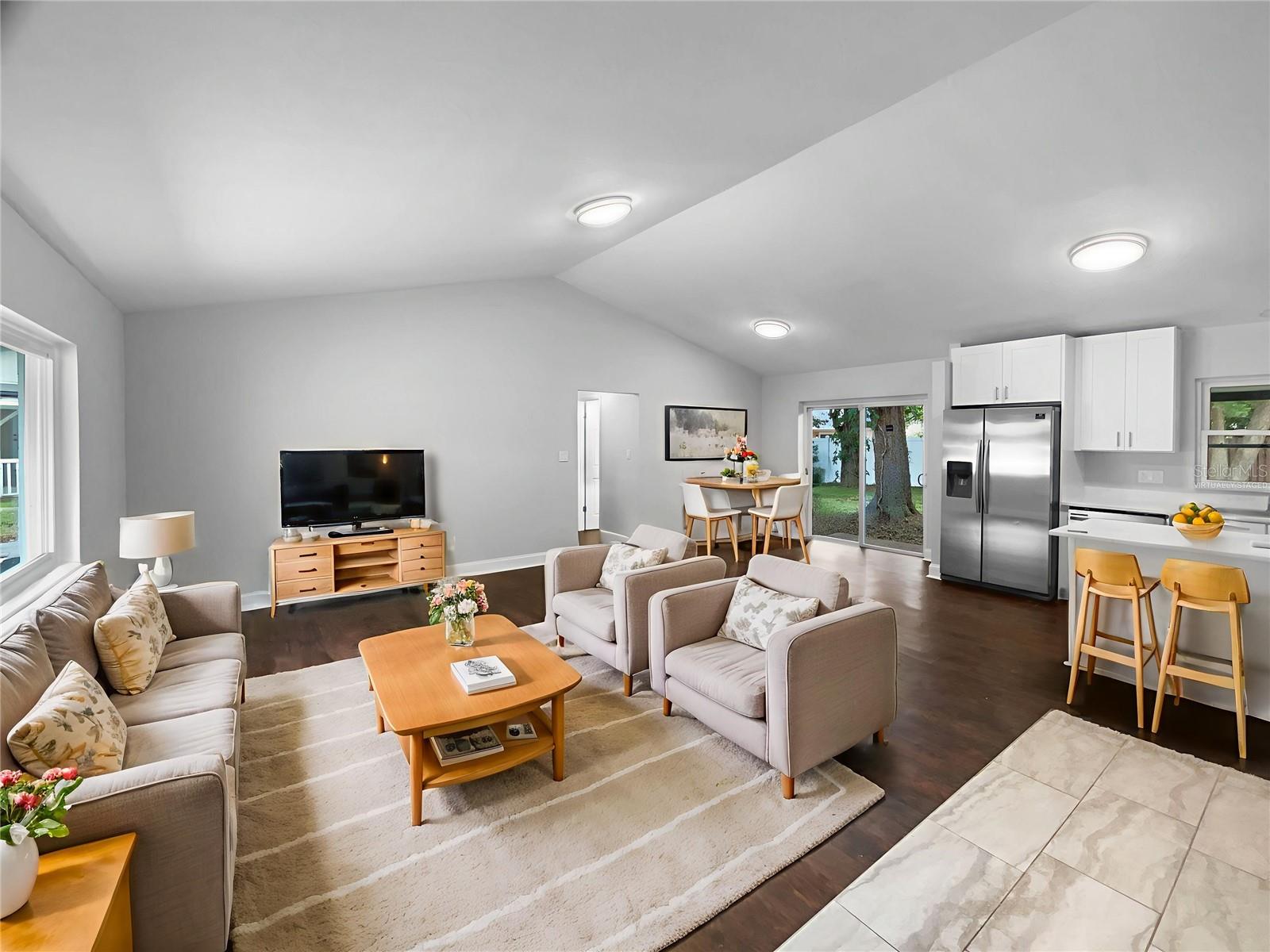 OAKTREE VILLAGE - Residential
