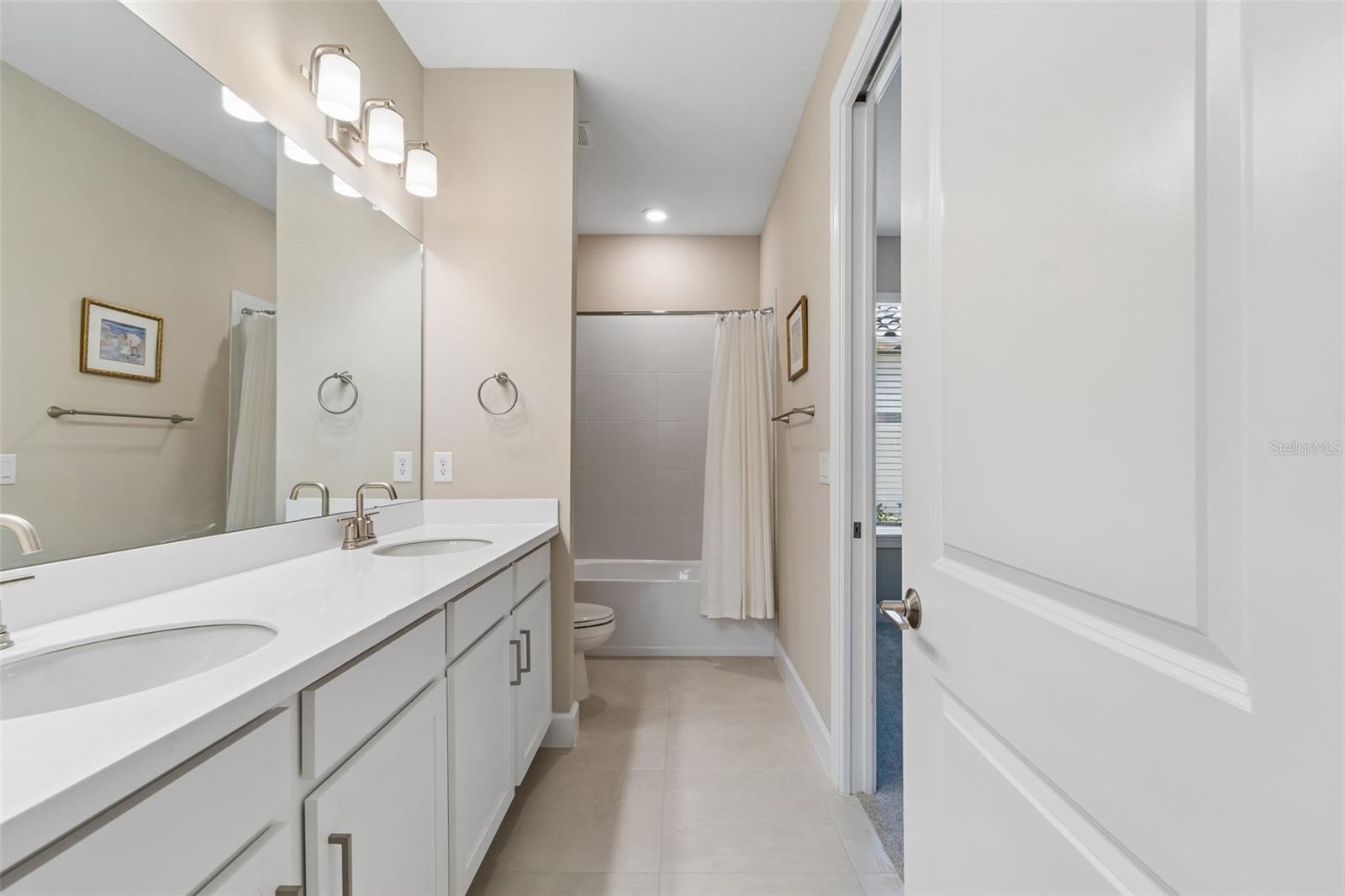 ESPLANADE/WIREGRASS RANCH PH - Residential