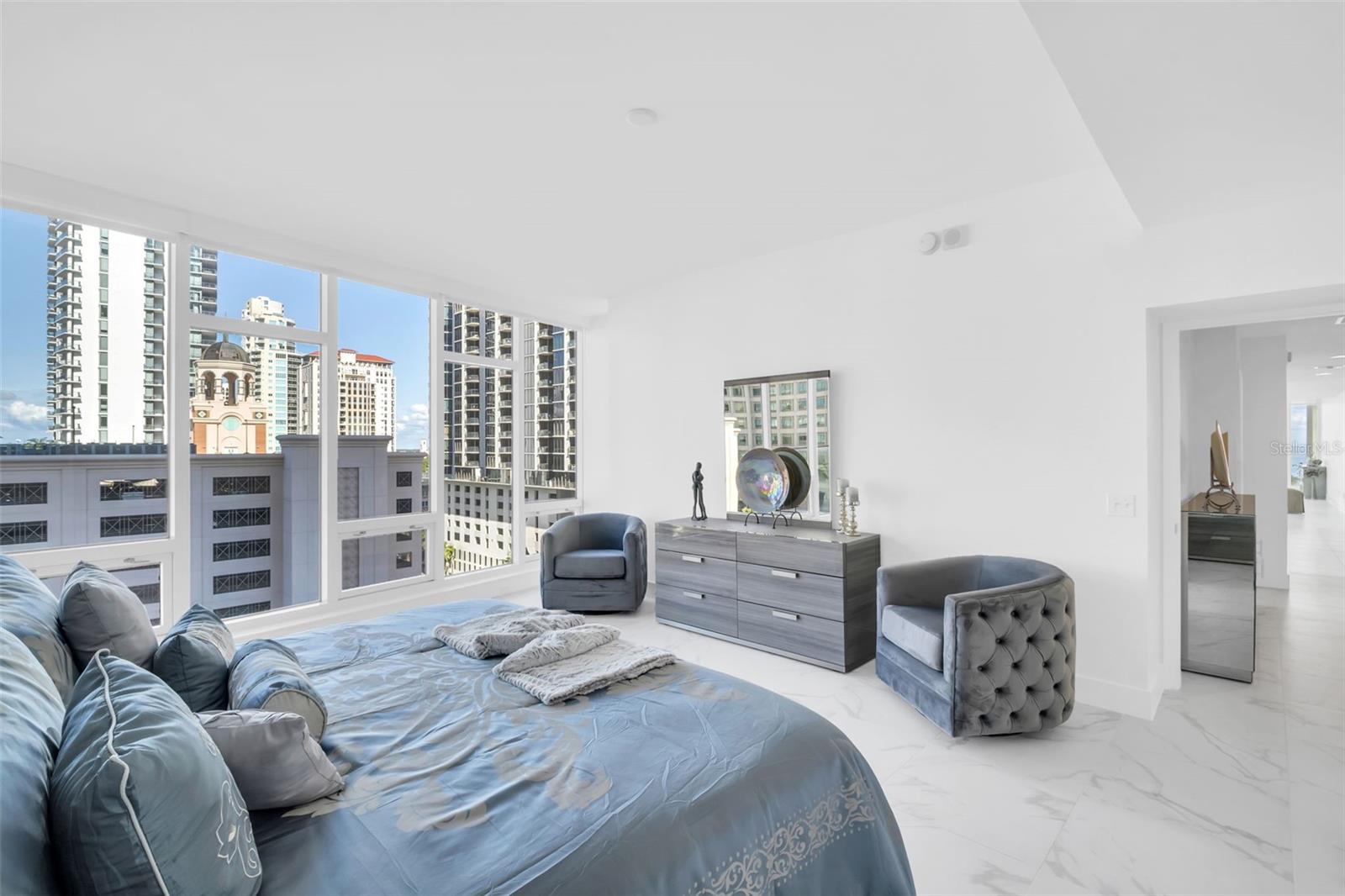 SIGNATURE PLACE CONDO - Residential