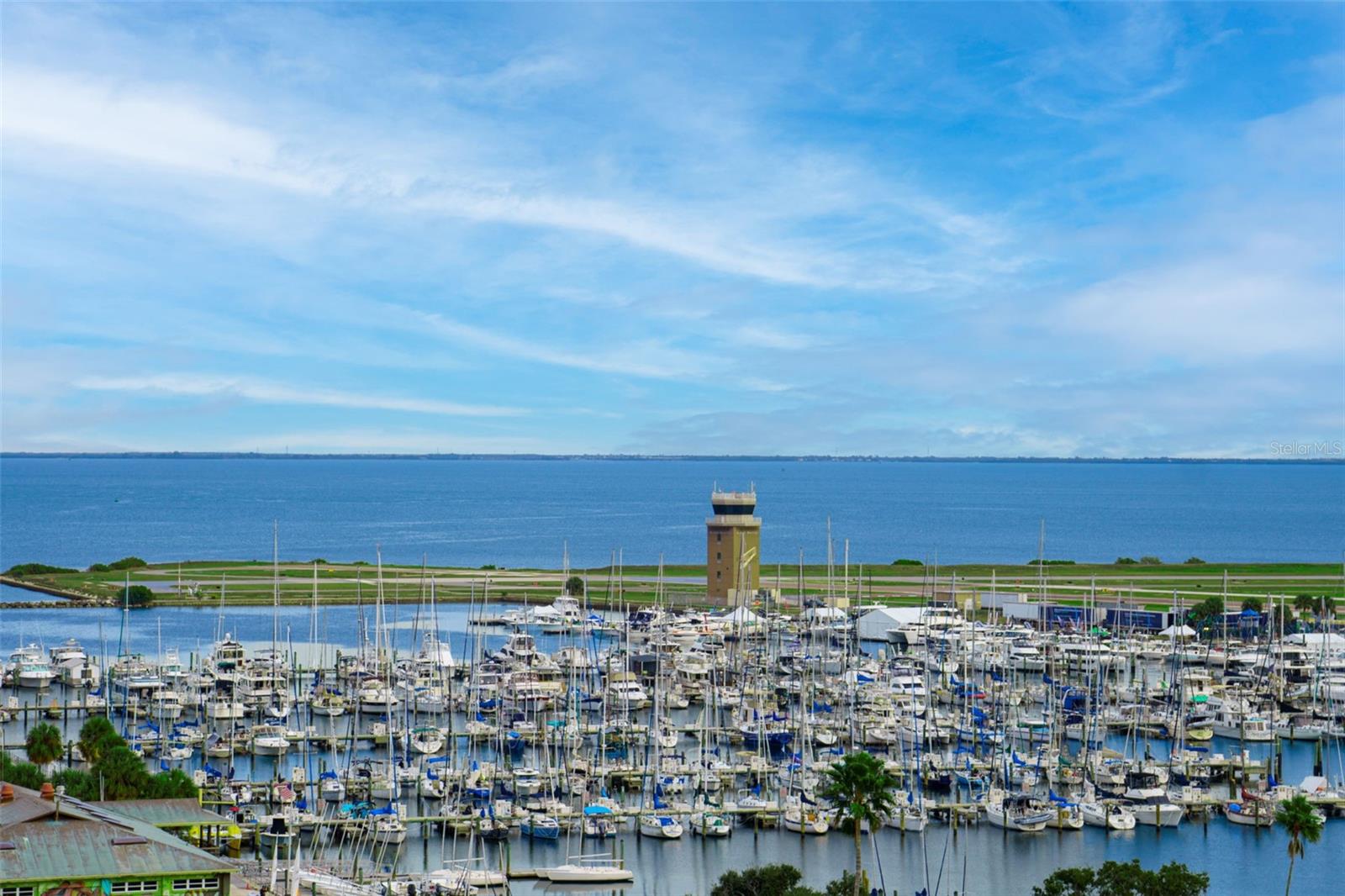 SIGNATURE PLACE CONDO - Residential