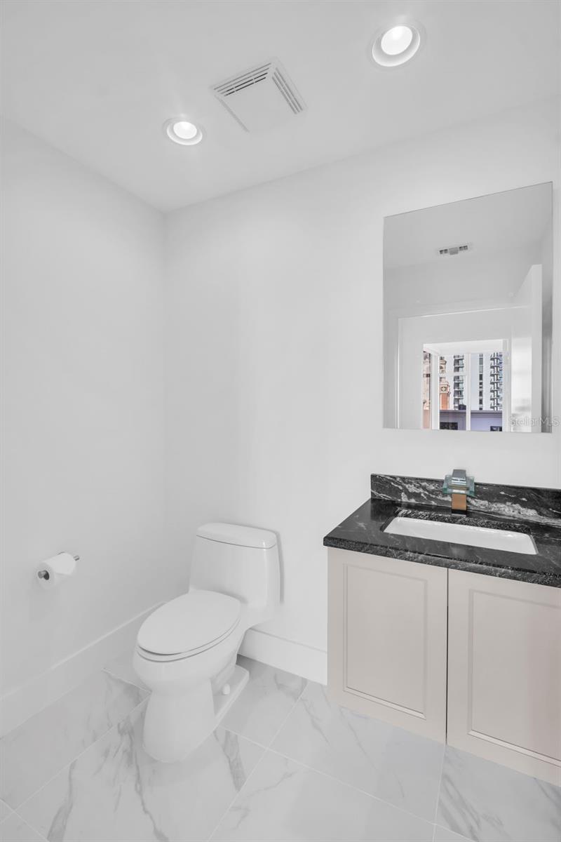 SIGNATURE PLACE CONDO - Residential