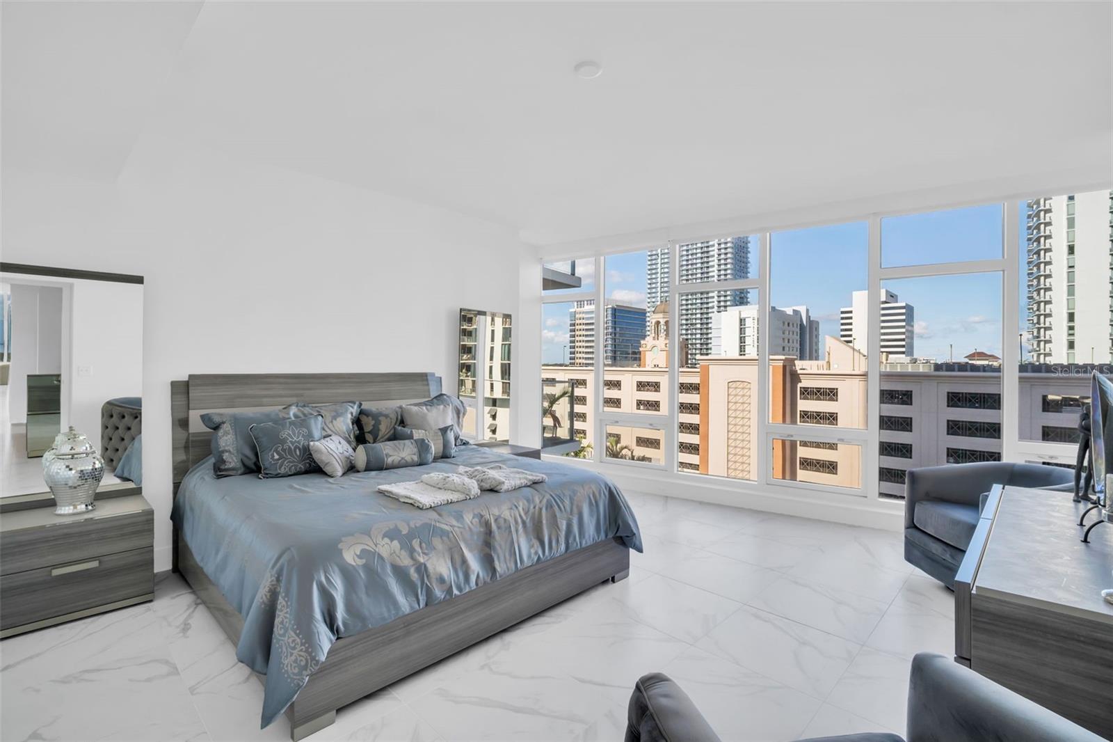 SIGNATURE PLACE CONDO - Residential