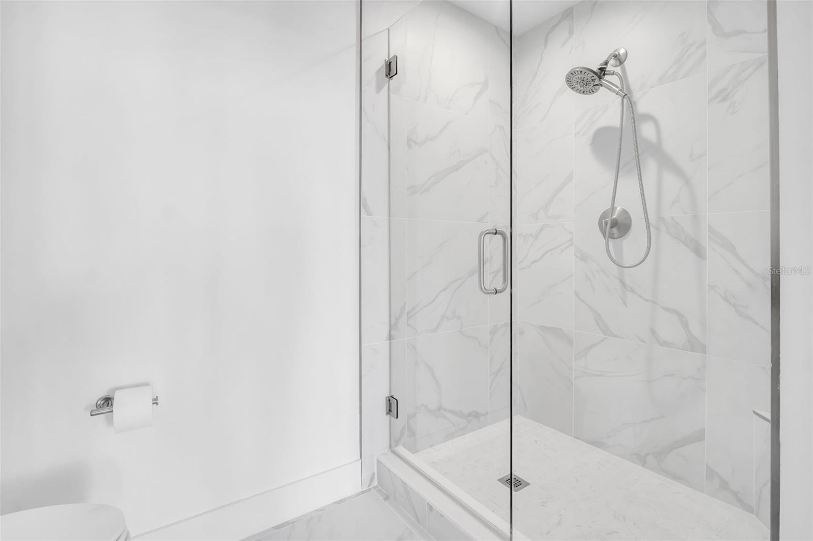 SIGNATURE PLACE CONDO - Residential