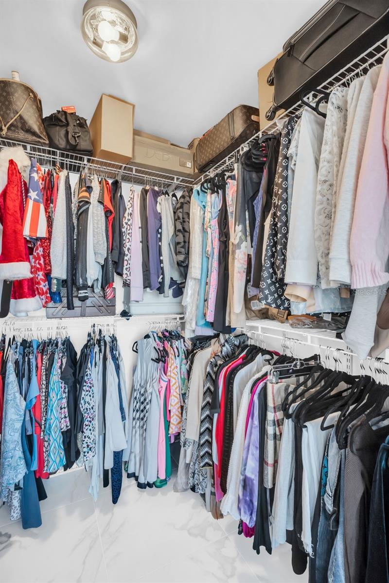 SIGNATURE PLACE CONDO - Residential