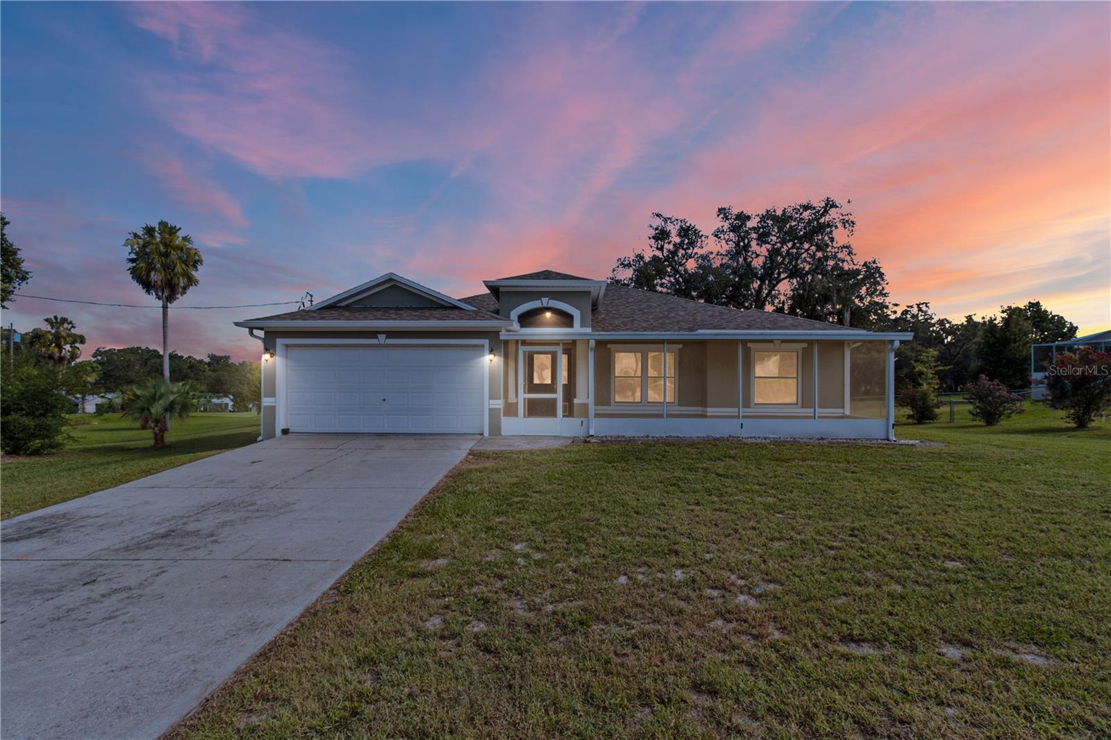 HOME WARRANTY, ROOF 2024, NEW FLOORS, FRESHLY PAINTED! This home is the one you've been searching for! Nestled on a spacious 1/2 acre lot in the serene Fox Meadow Estates of Crystal River, FL. This delightful 4-bedroom, 2-bathroom residence boasts 1,549 square feet of comfortable living space, perfect for families and entertaining guests alike. Step inside to find stunning new floors and freshly painted interiors that create a warm and inviting atmosphere. The open layout seamlessly connects the living, dining, and kitchen areas, making it ideal for gatherings. With ample natural light pouring in, you'll feel right at home. The kitchen is equipped with modern fixtures, ensuring a functional space for culinary enthusiasts. The master suite offers a peaceful retreat, complete with an en-suite bathroom for added privacy. Three additional bedrooms provide flexibility for guests, a home office, or playrooms. Outside, enjoy the expansive backyard, perfect for outdoor activities or relaxation. Recent upgrades include a newer roof for peace of mind and a home warranty provided by the sellers, adding extra value to your investment.
Located in a friendly community, this home is just a short drive from local amenities, beautiful parks, and the stunning Crystal River. Don't miss your chance to own this charming property in a fantastic location!