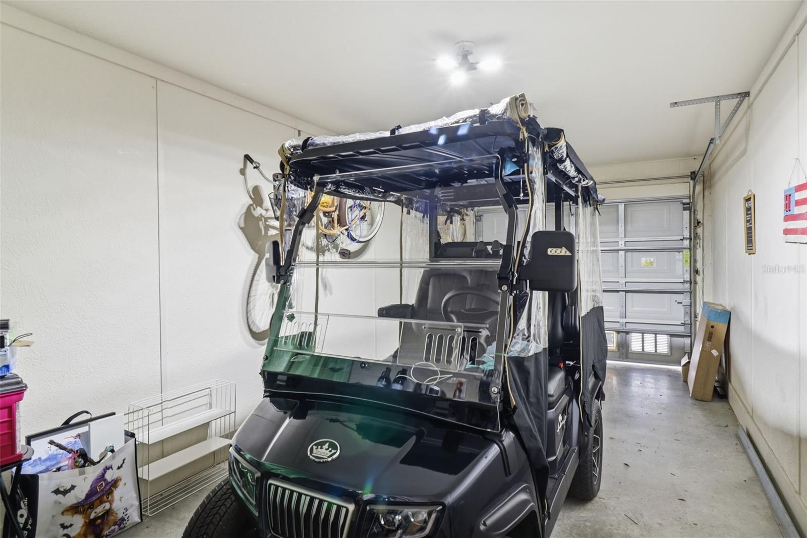 REGENCY PALMS - Residential