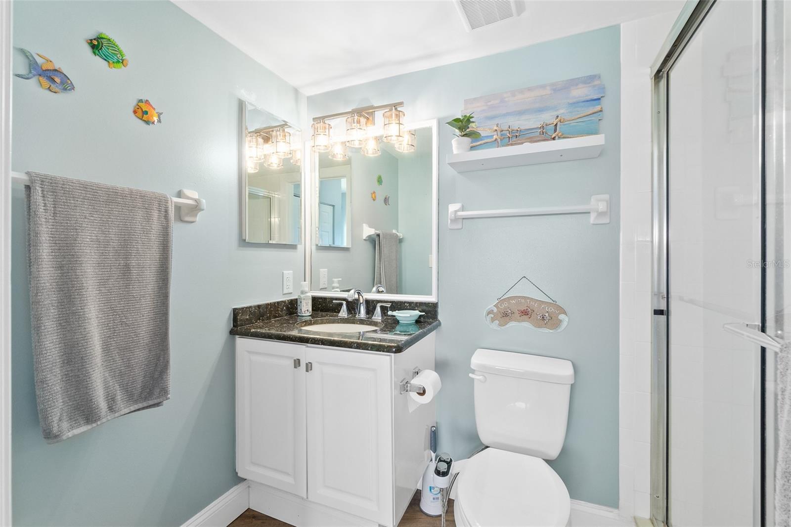 TOWERS 10 CONDO - Residential