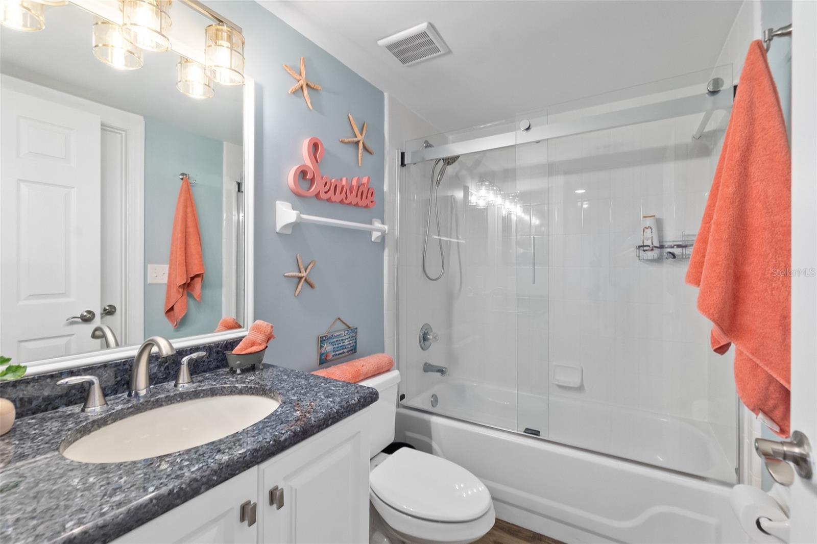 TOWERS 10 CONDO - Residential