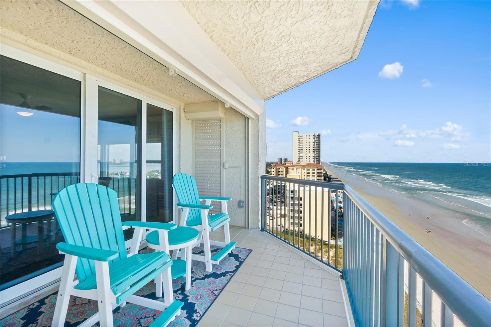 TOWERS 10 CONDO - Residential