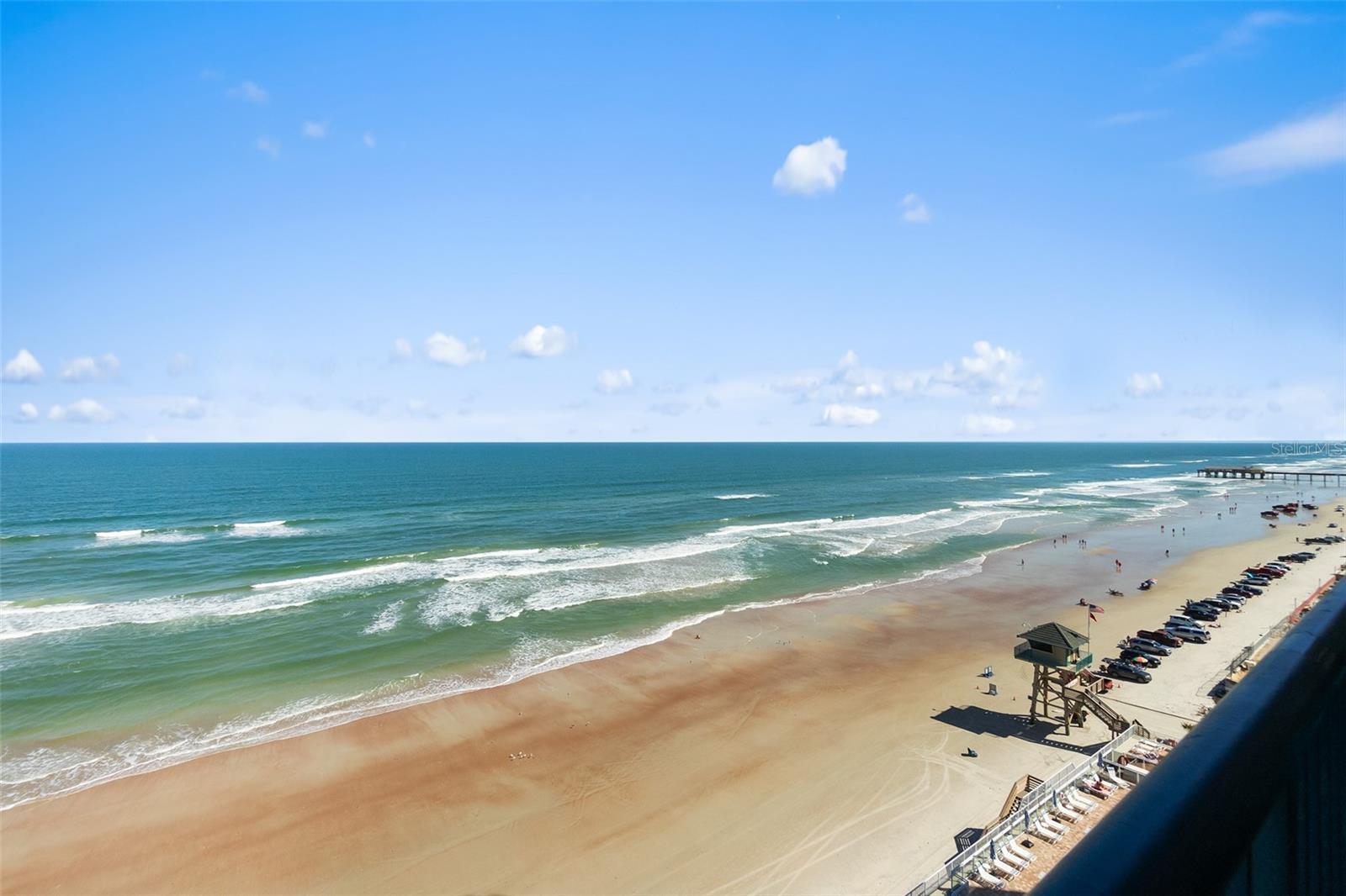 TOWERS 10 CONDO - Residential