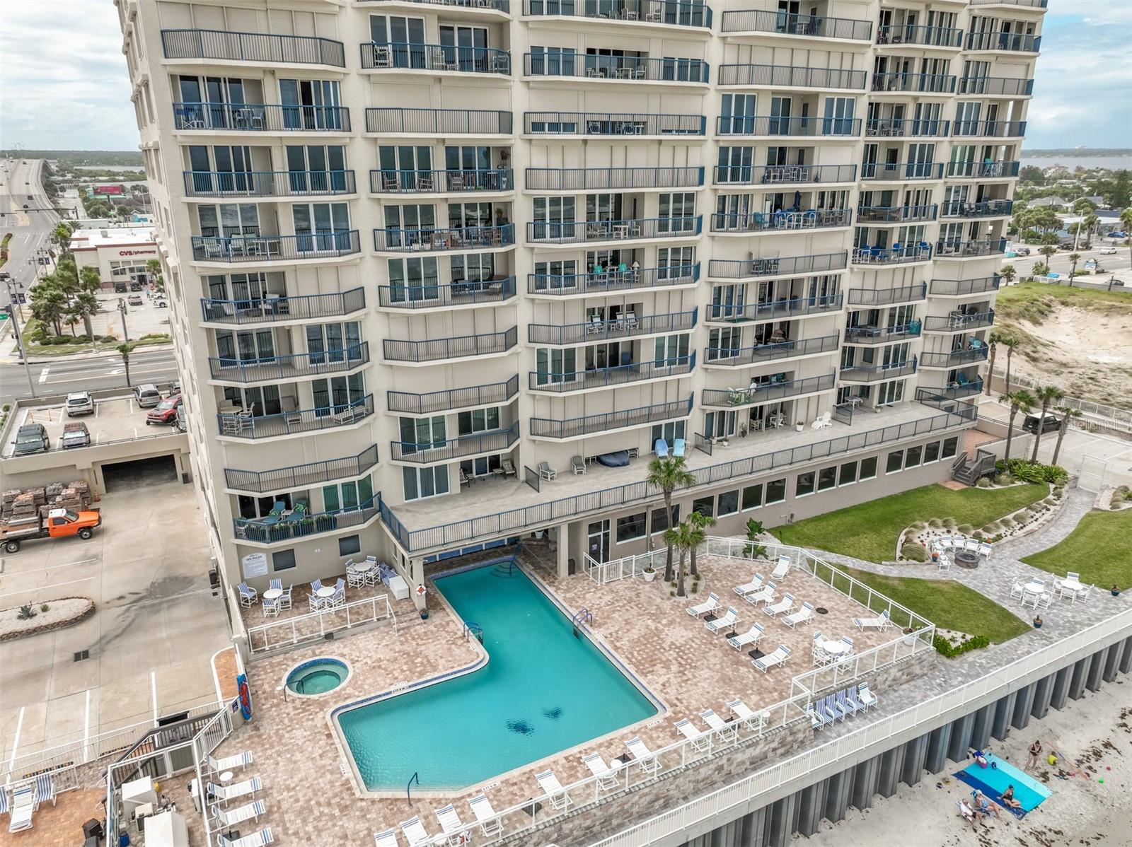 TOWERS 10 CONDO - Residential