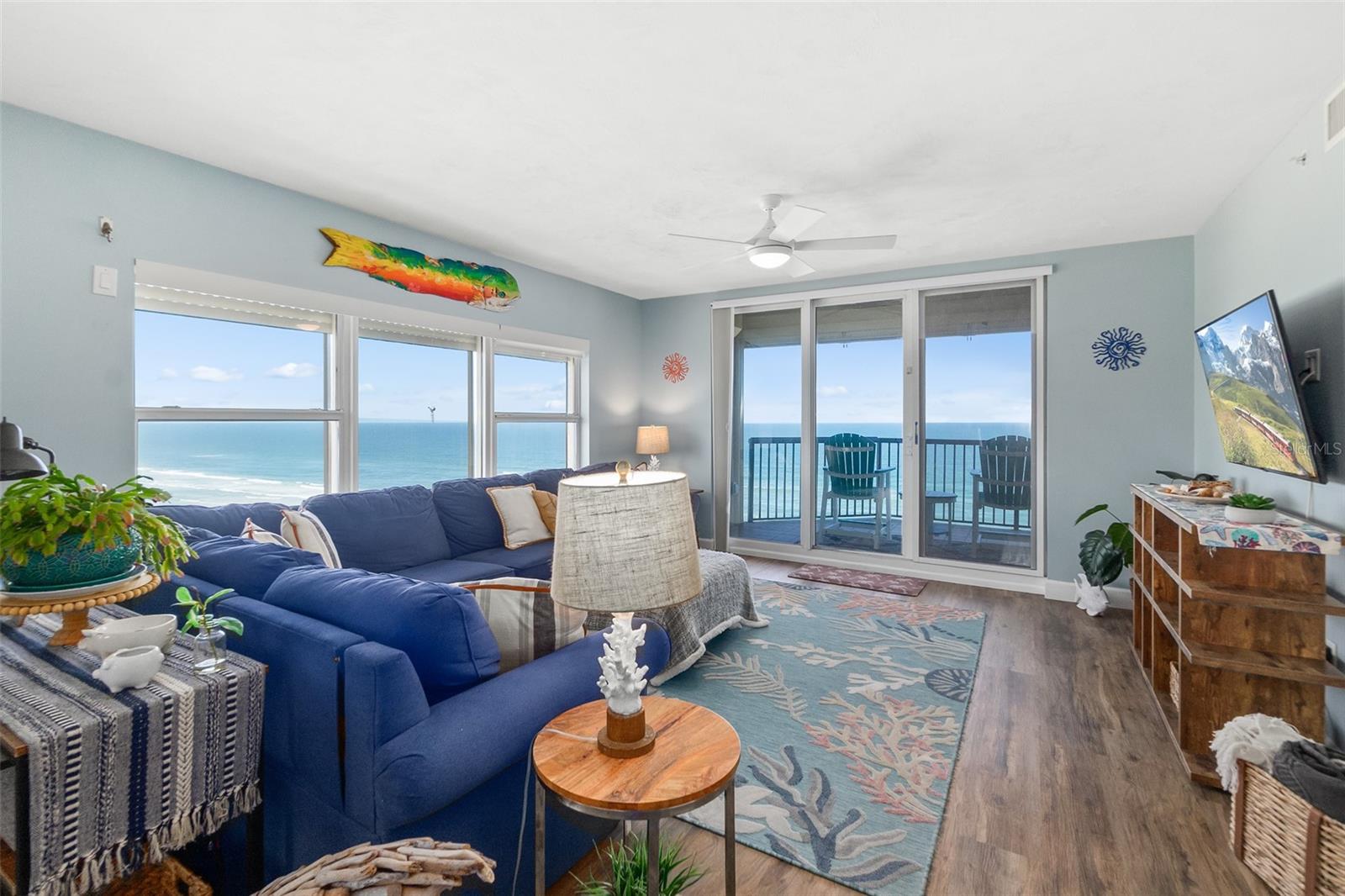 TOWERS 10 CONDO - Residential