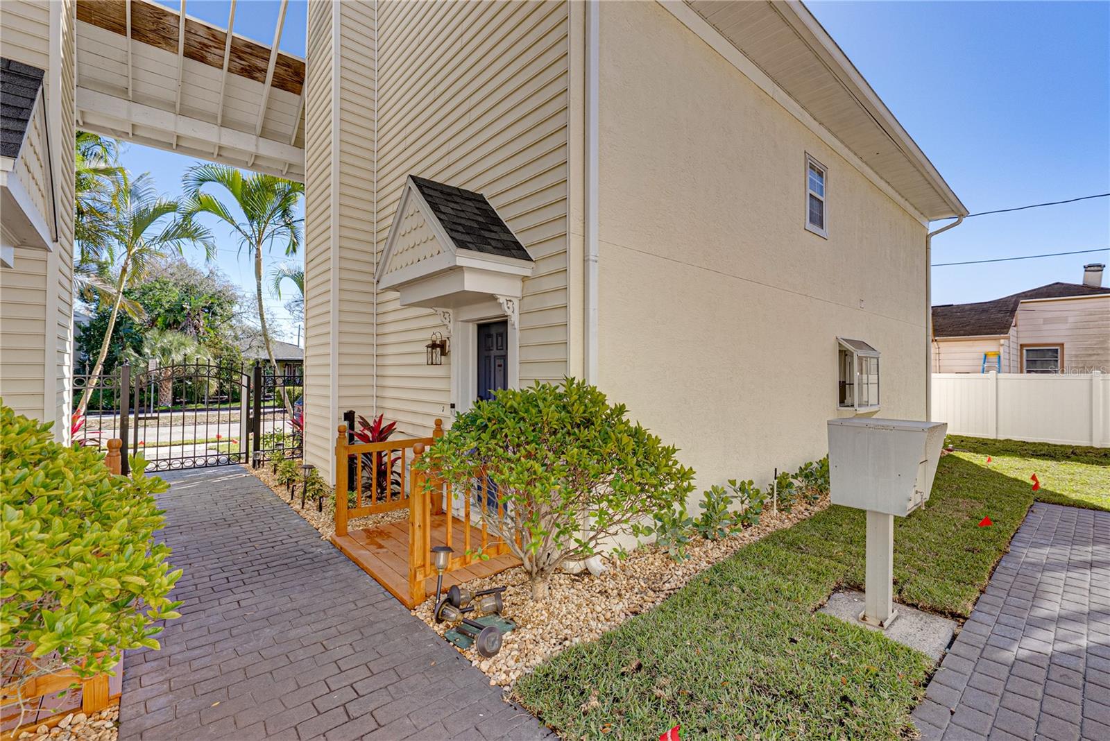 COBBLESTONE COURT A CONDOMINIUM - Residential