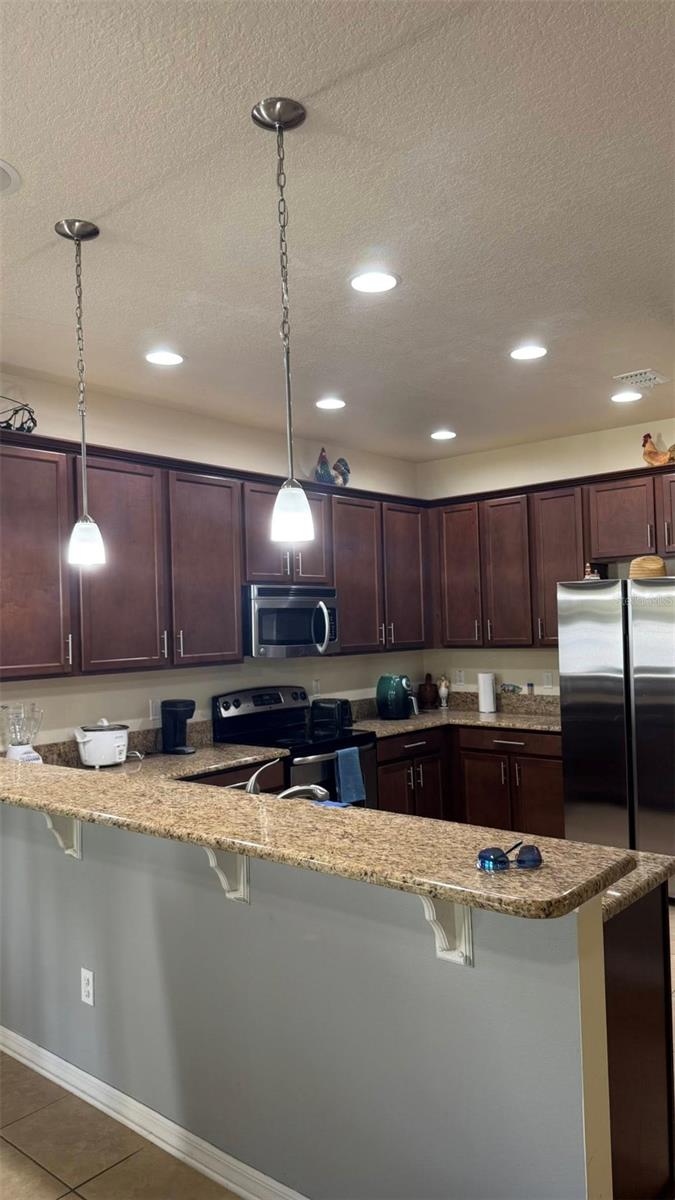 SOMERSET CHASE - Residential