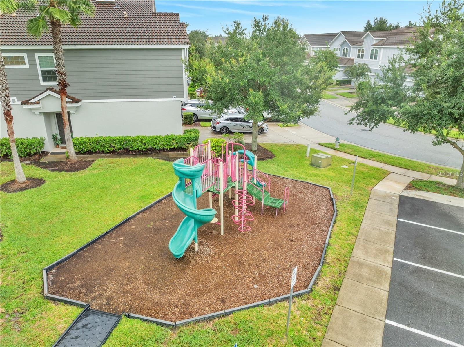 SOMERSET CHASE - Residential