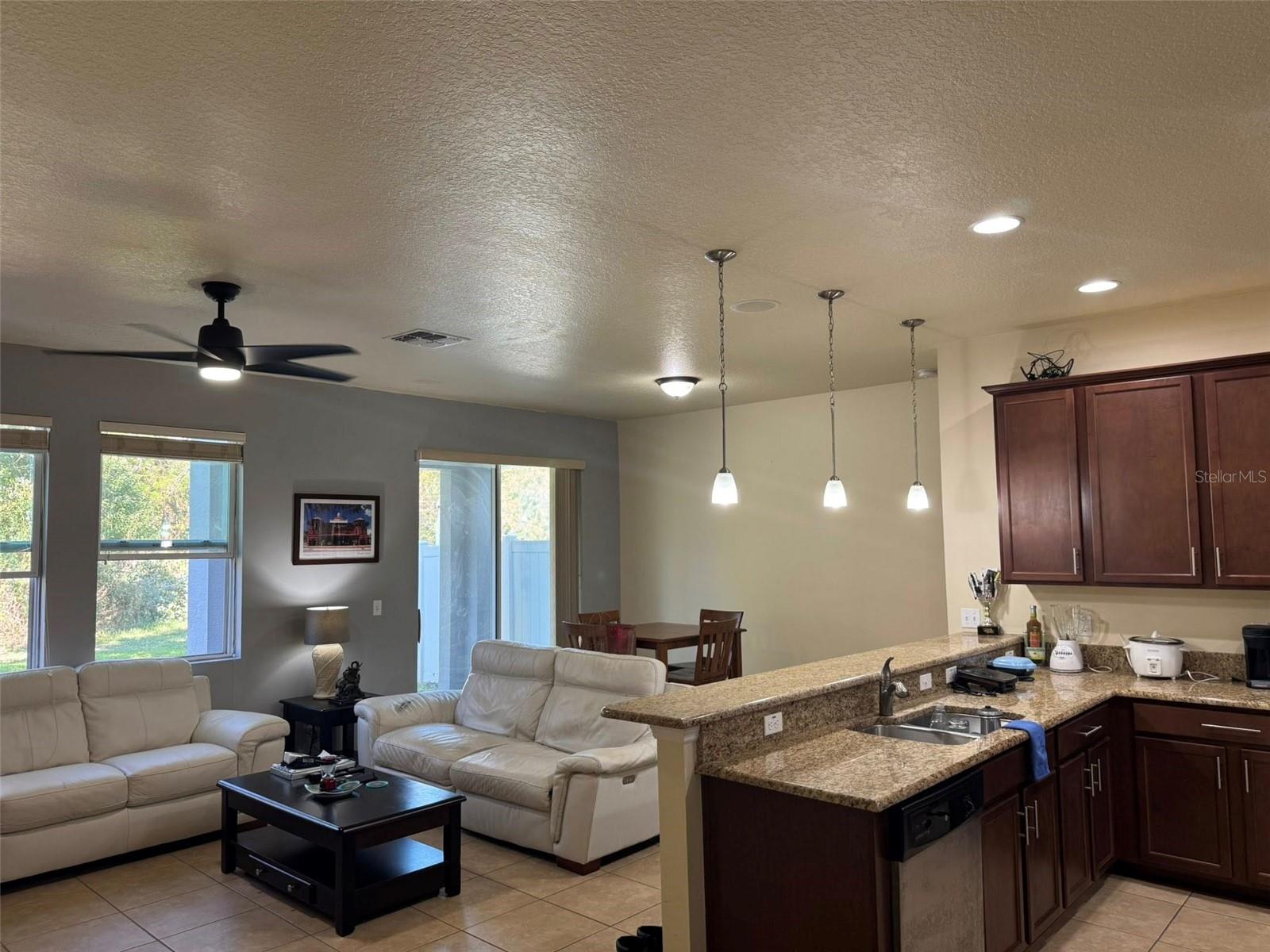 SOMERSET CHASE - Residential