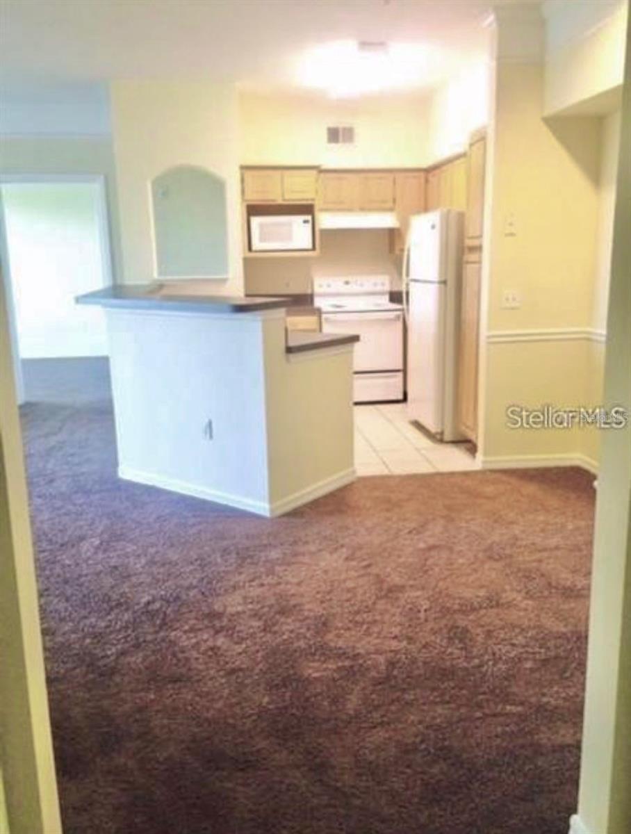 HAMPTONS/METROWEST - Residential Lease