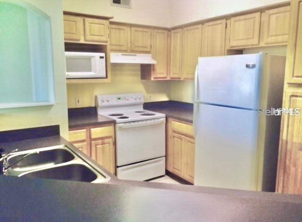 HAMPTONS/METROWEST - Residential Lease