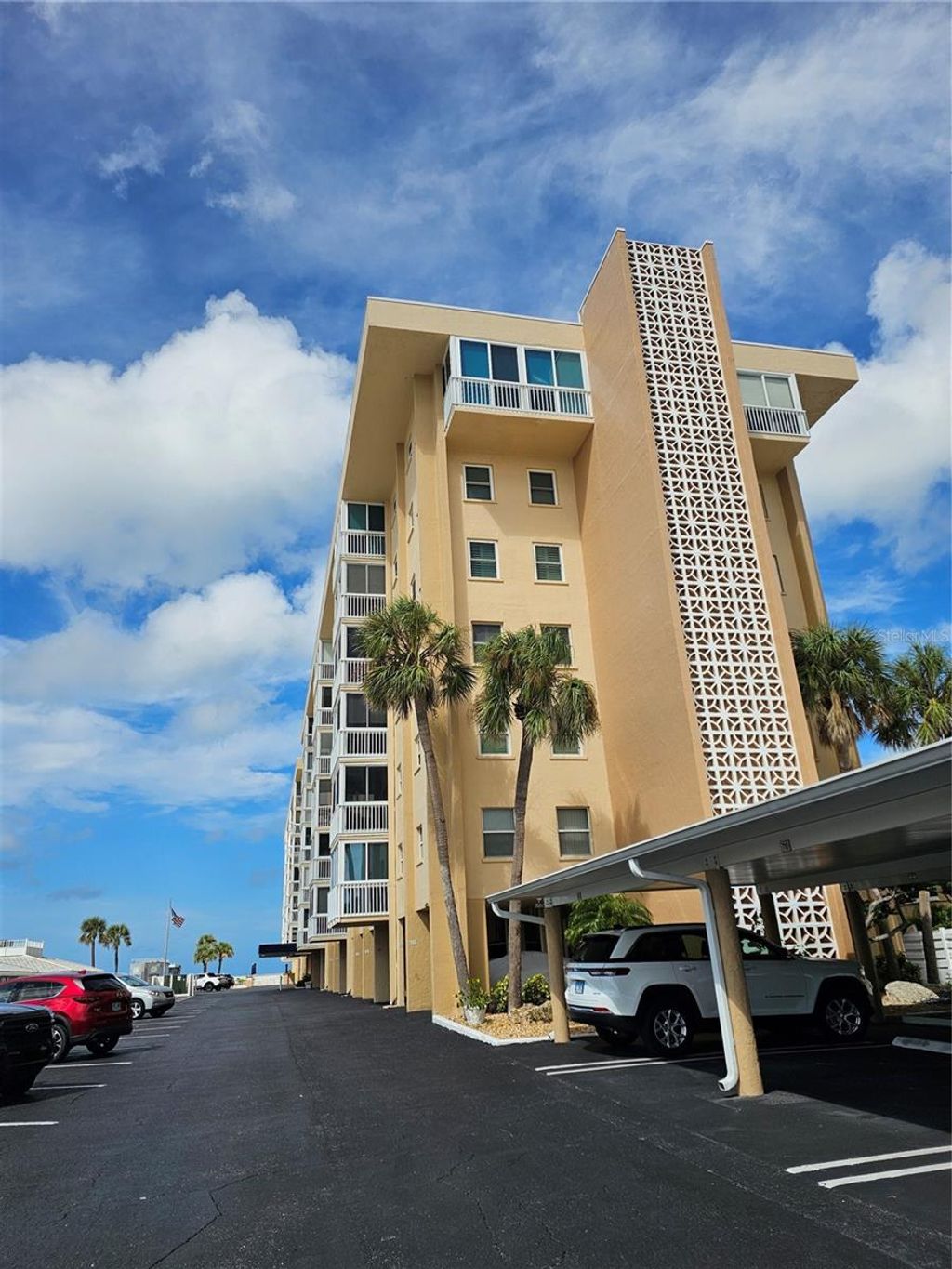 Photo of 1255 Tarpon Center Drive #614, Venice, FL 34285 (MLS # N6140885)