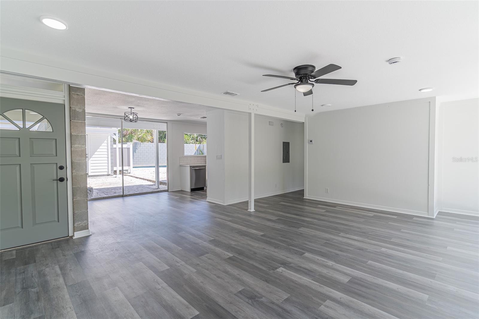 1558 DREXEL AVENUE NE