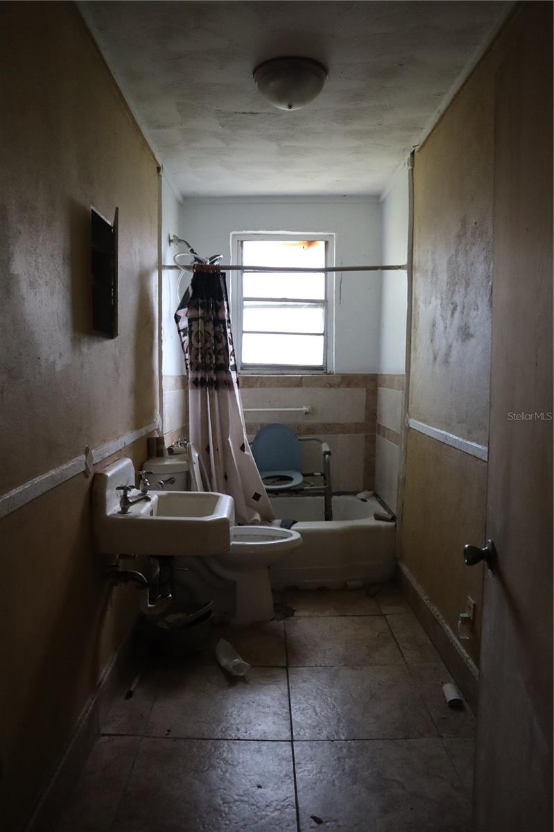 JAMES A WOODS SUB - Residential Income