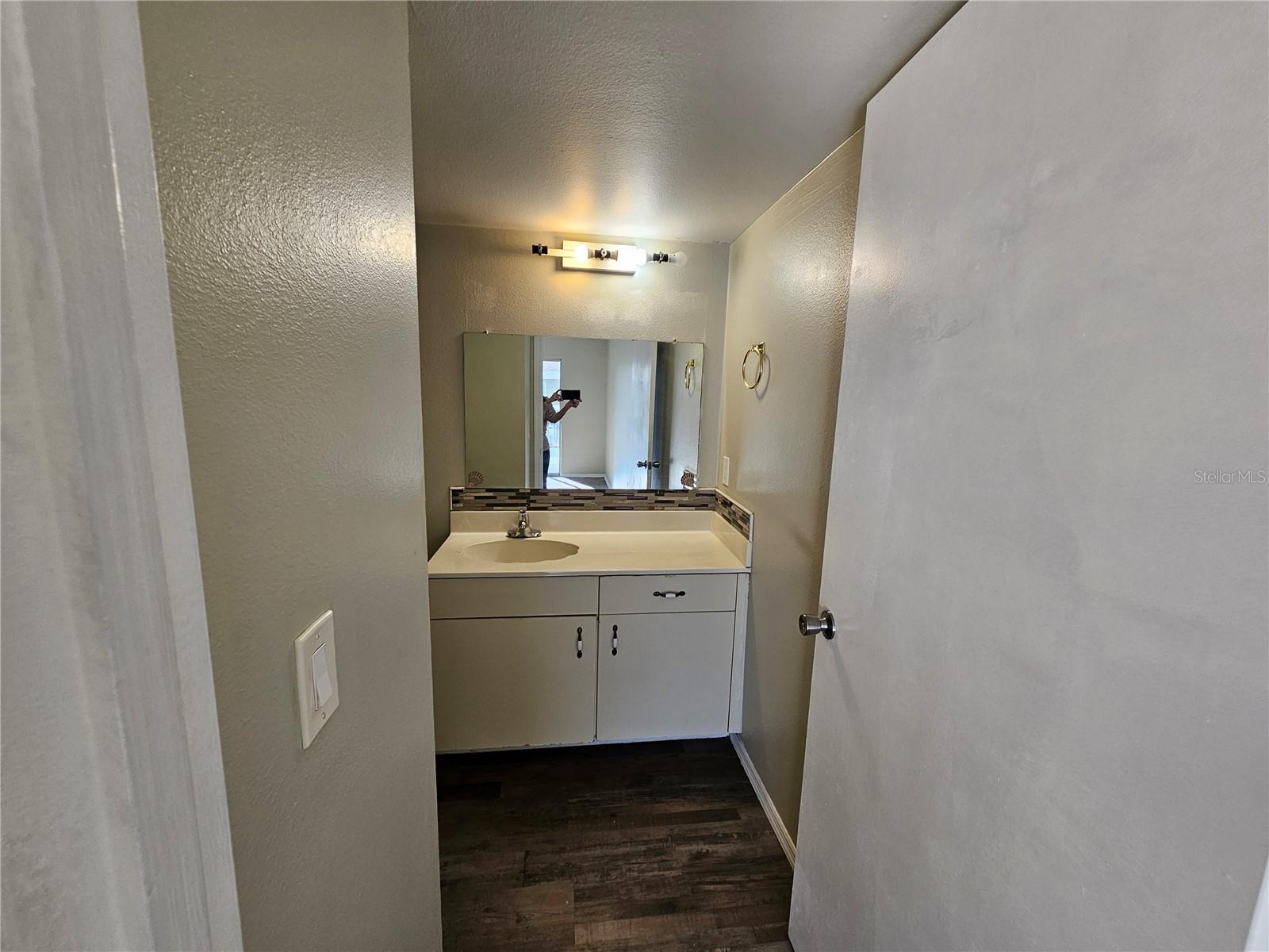 COUNTRY CLUB VLG/SILVER SPGS S - Residential