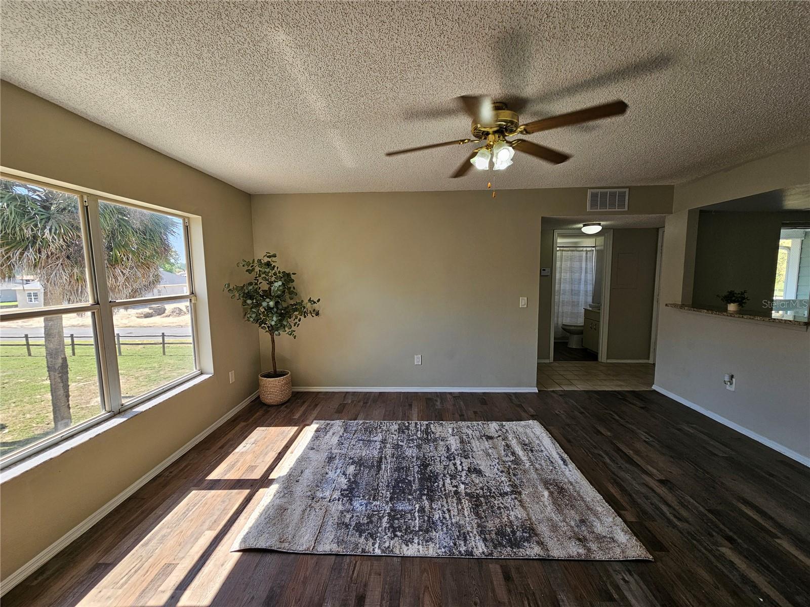 COUNTRY CLUB VLG/SILVER SPGS S - Residential