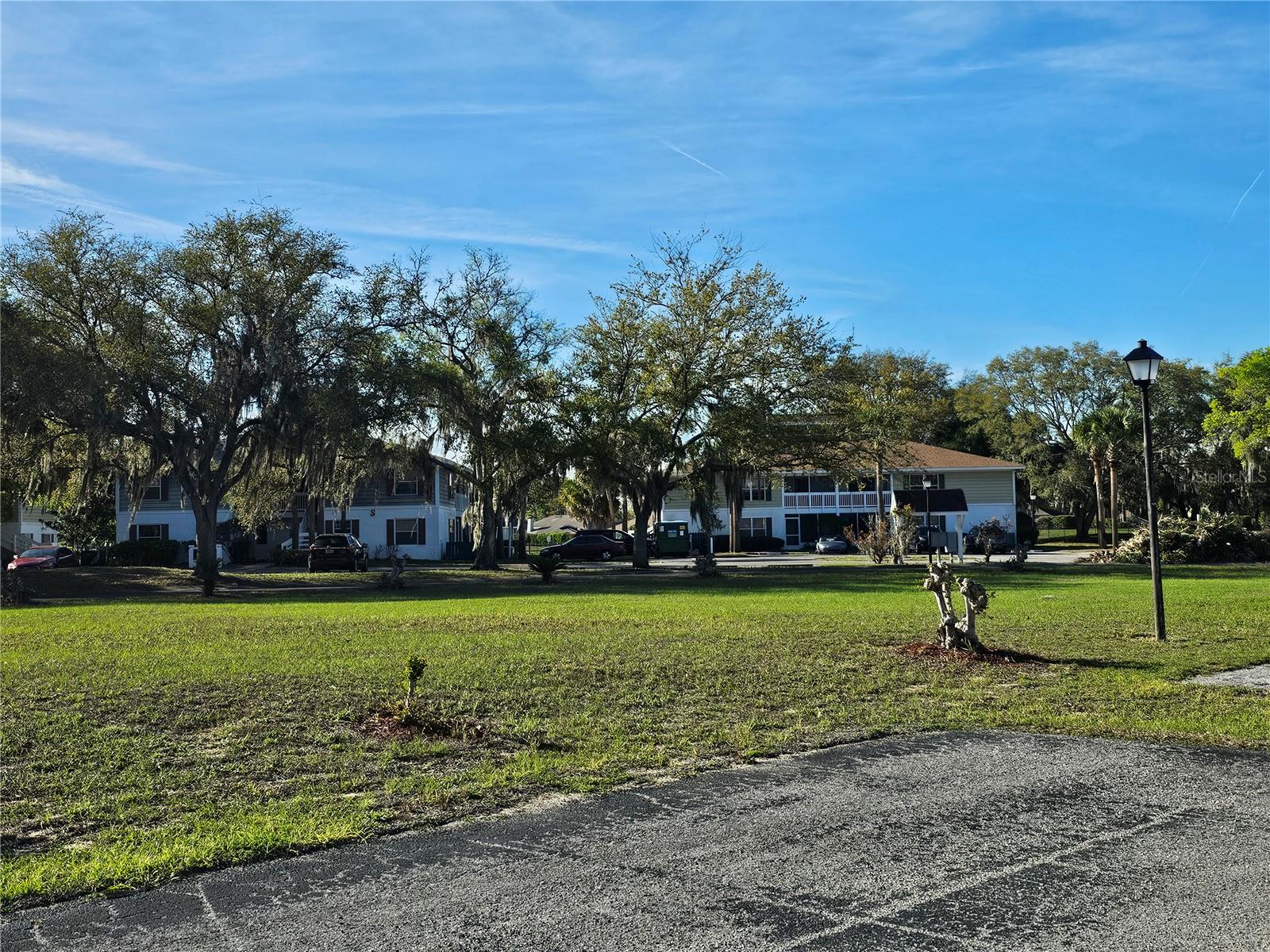 COUNTRY CLUB VLG/SILVER SPGS S - Residential