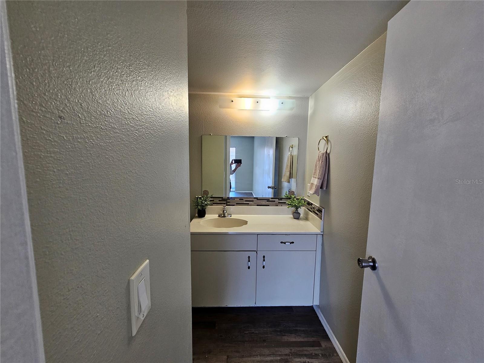 COUNTRY CLUB VLG/SILVER SPGS S - Residential