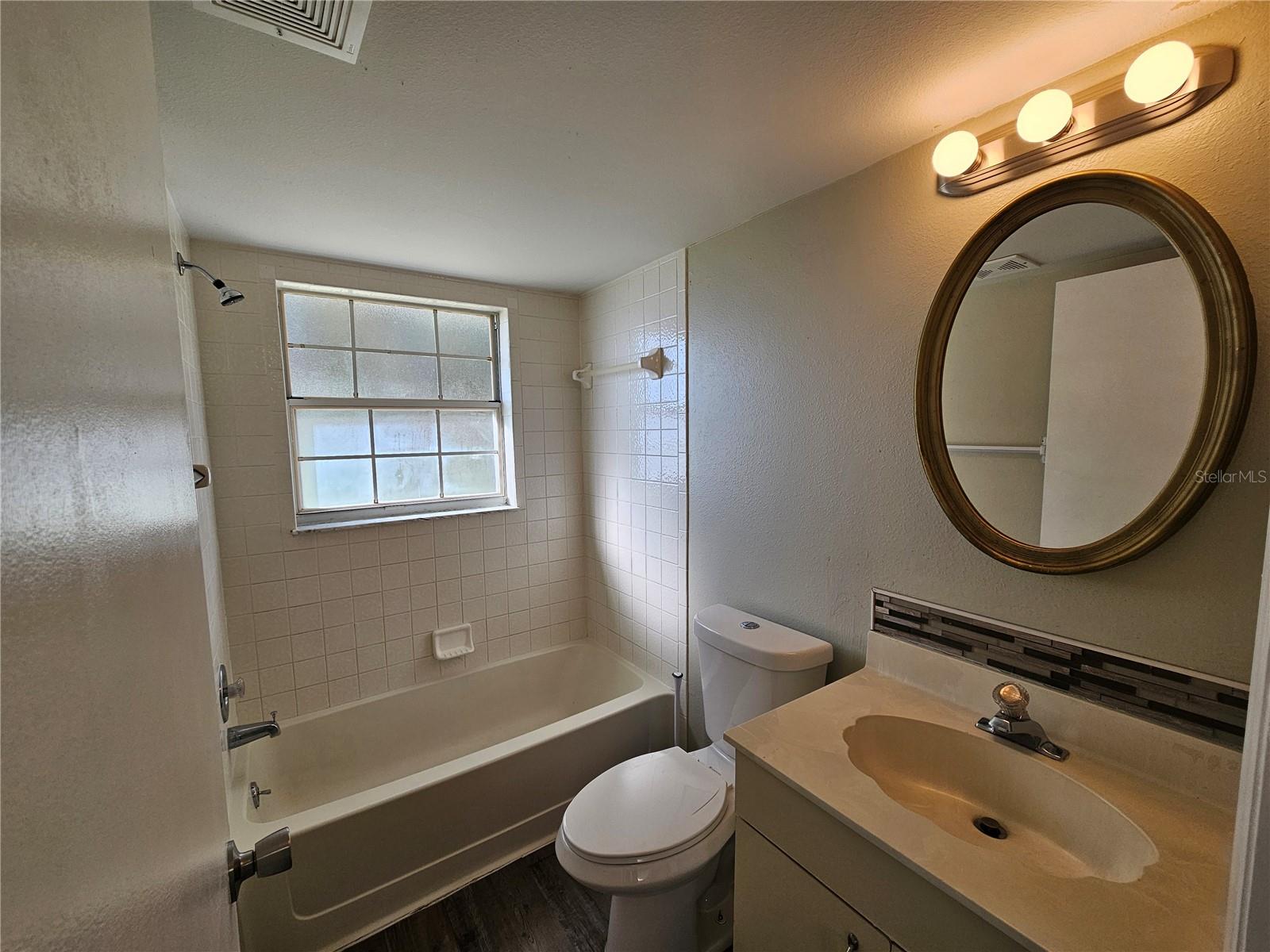 COUNTRY CLUB VLG/SILVER SPGS S - Residential