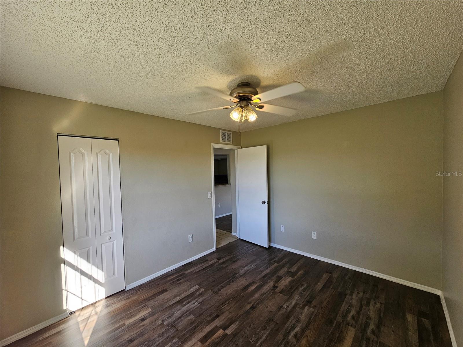 COUNTRY CLUB VLG/SILVER SPGS S - Residential