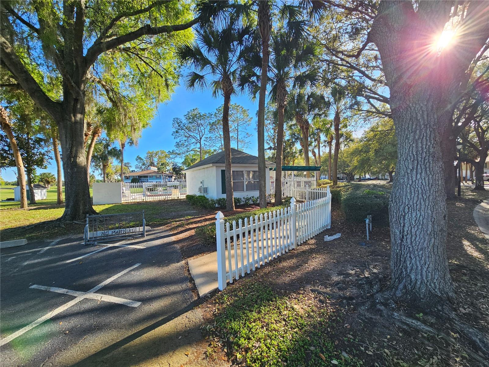 COUNTRY CLUB VLG/SILVER SPGS S - Residential