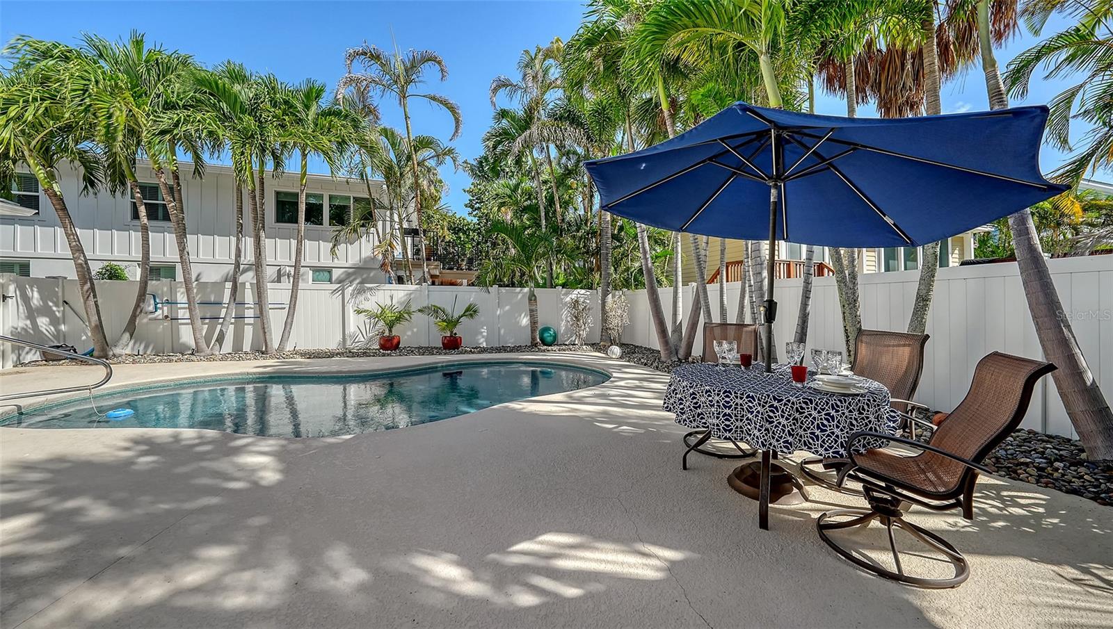 WEST WIND SHORES - Residential