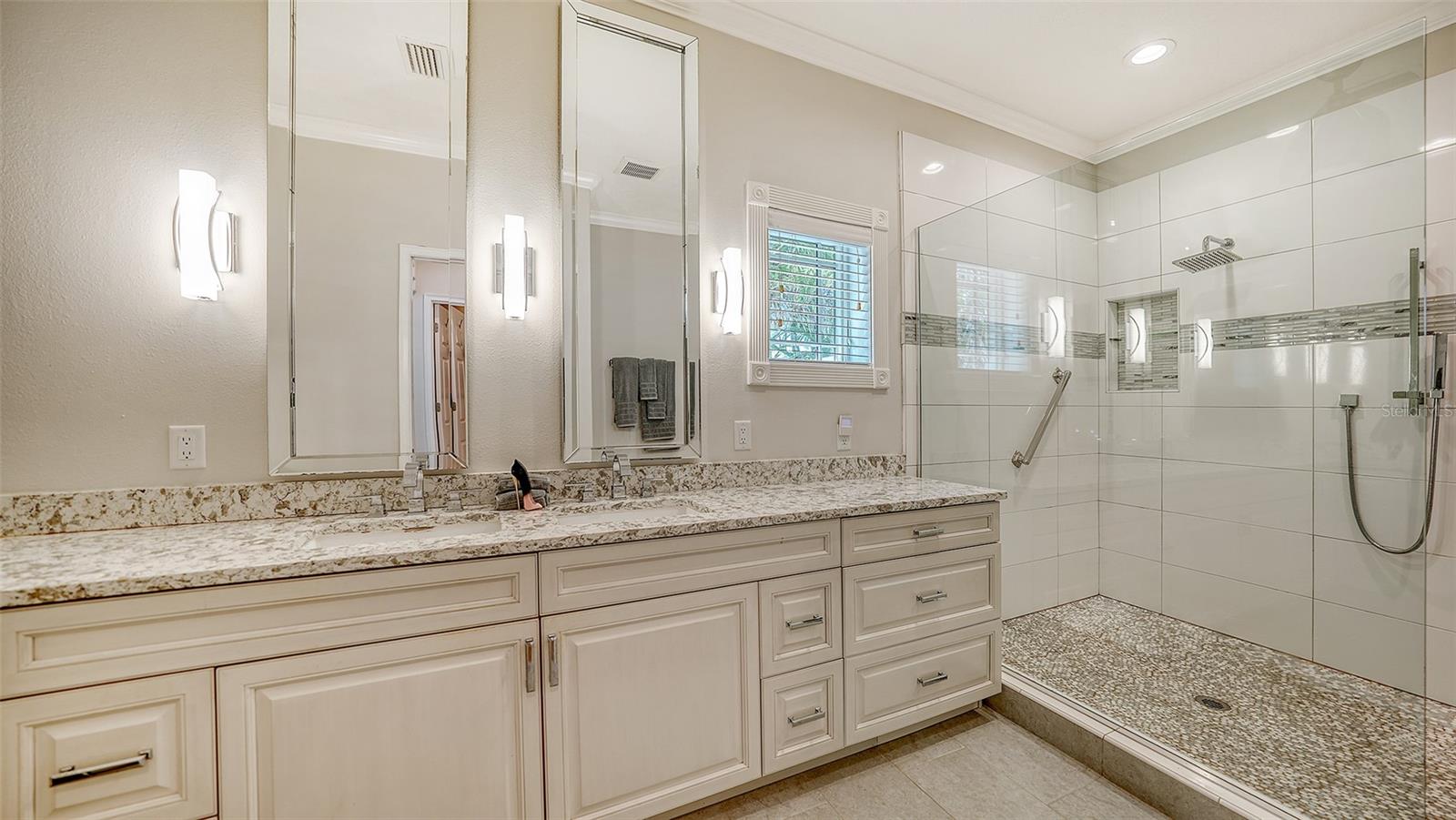 WEST WIND SHORES - Residential