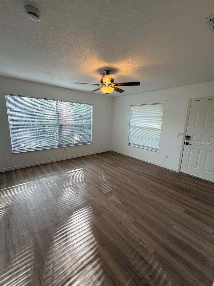MOUNT DORA - Residential Lease