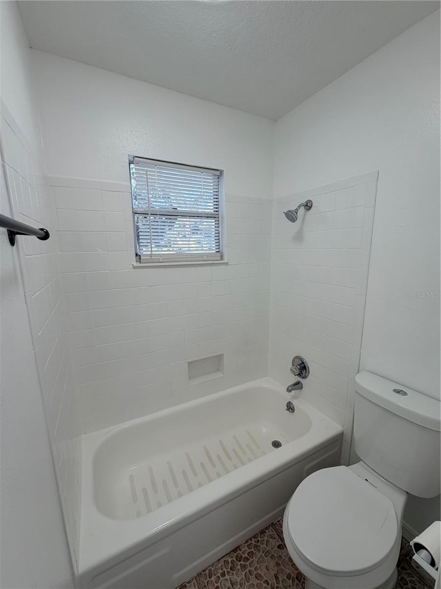 MOUNT DORA - Residential Lease
