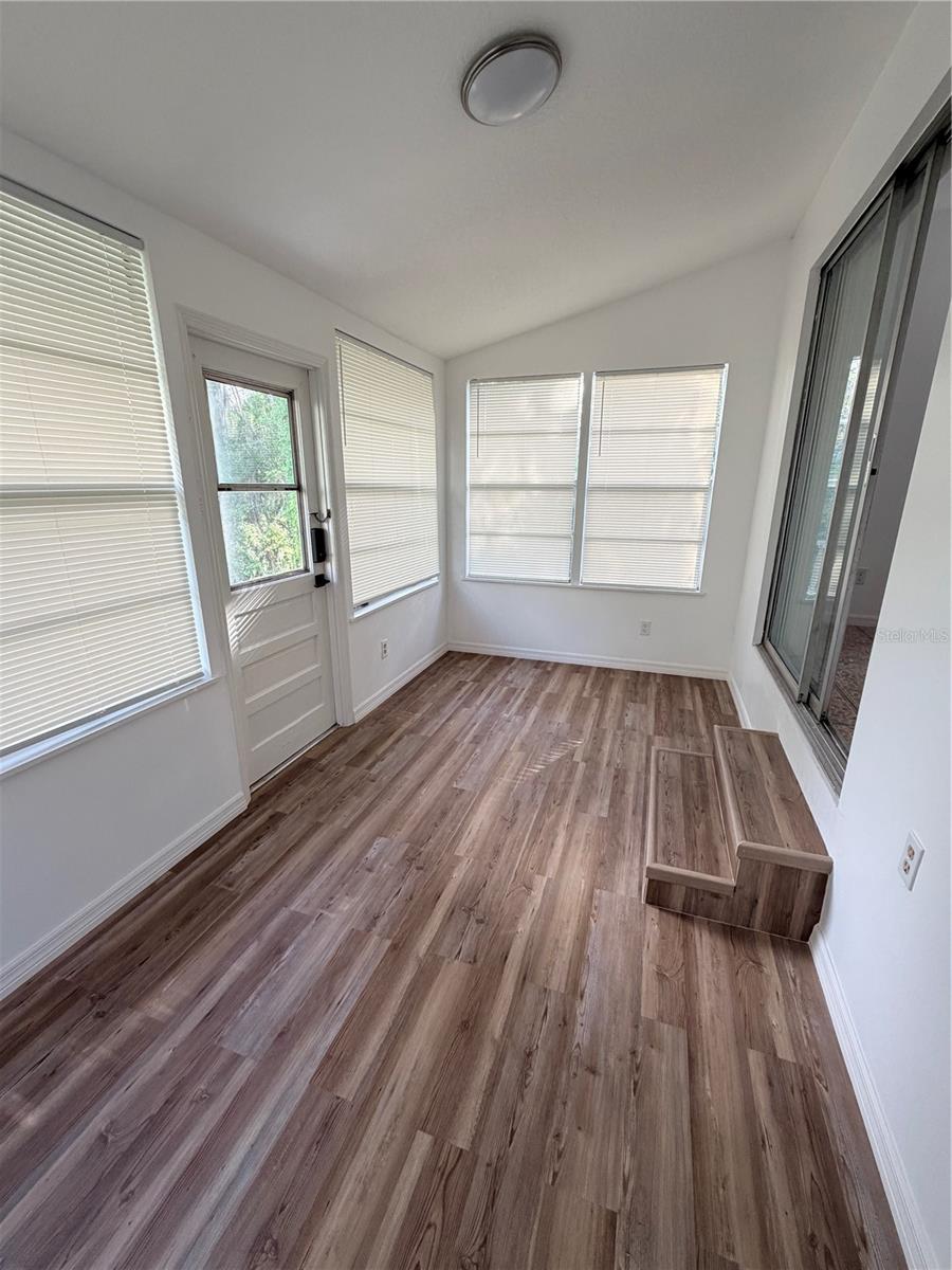 MOUNT DORA - Residential Lease