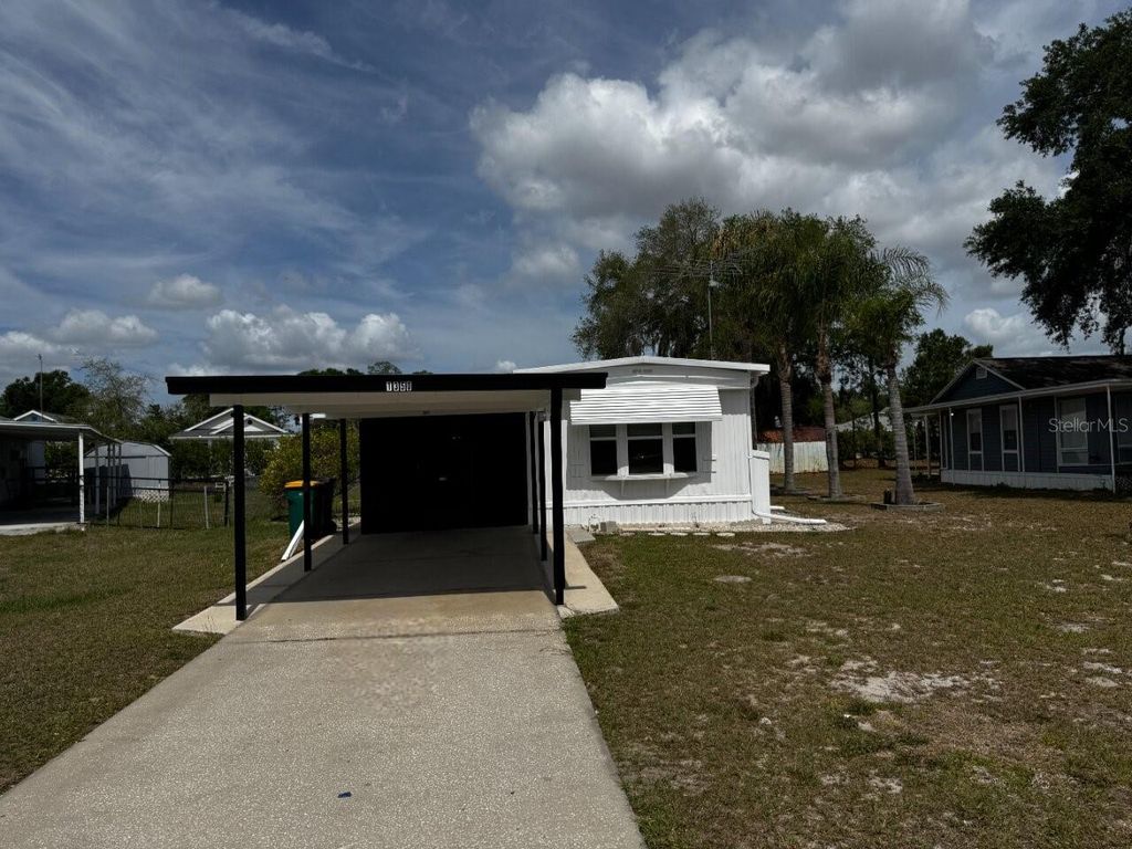 Photo of 1350 County Drive, Tavares, FL 32778 (MLS # G5110606)