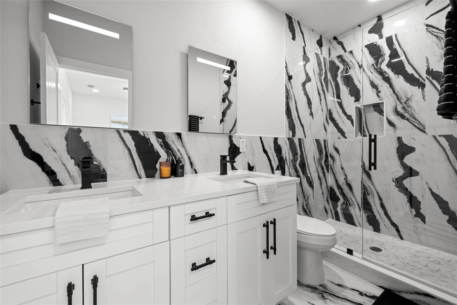 NORTH POINT TWNHMS TRACTS A & - Residential