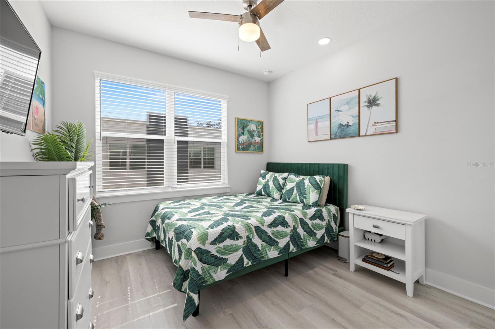 NORTH POINT TWNHMS TRACTS A & - Residential