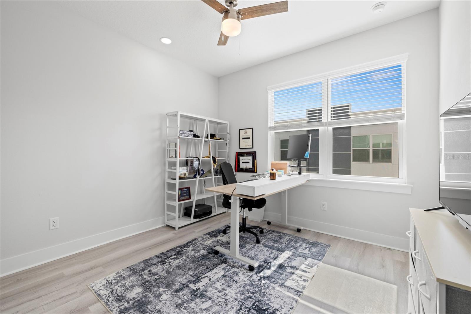 NORTH POINT TWNHMS TRACTS A & - Residential