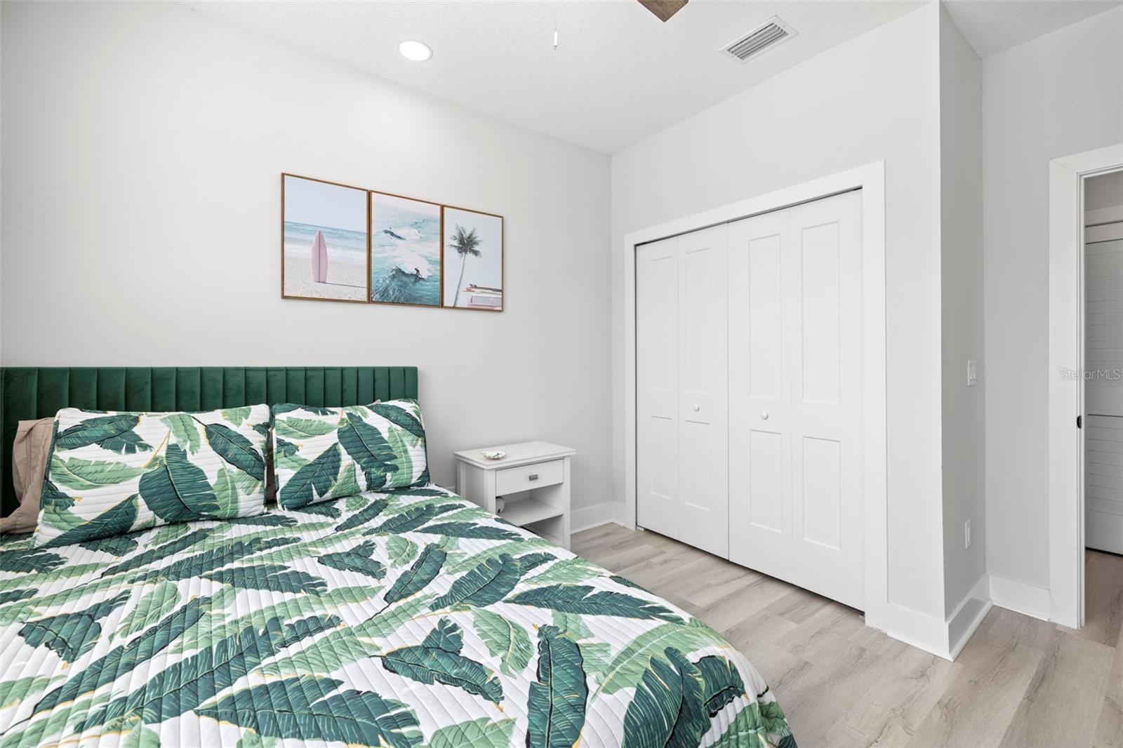 NORTH POINT TWNHMS TRACTS A & - Residential