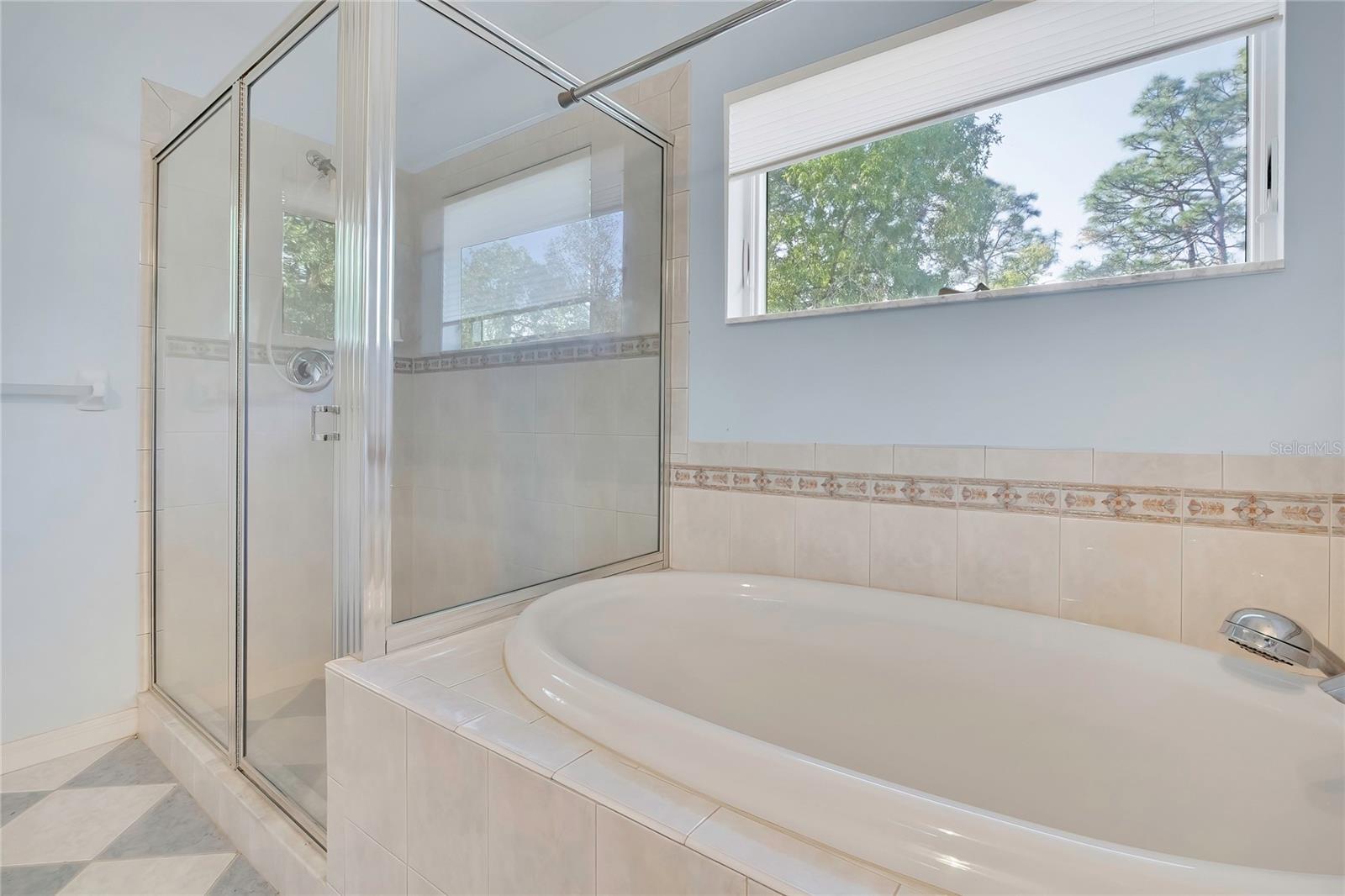 ROYAL HIGHLANDS - Residential