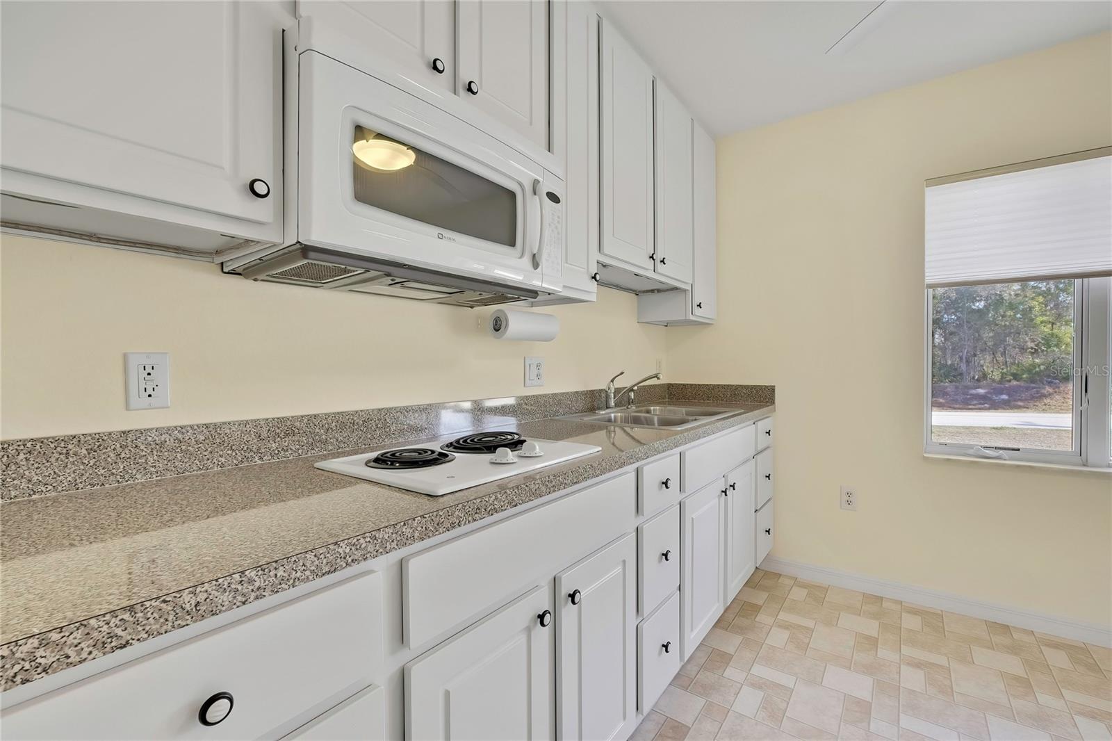 ROYAL HIGHLANDS - Residential