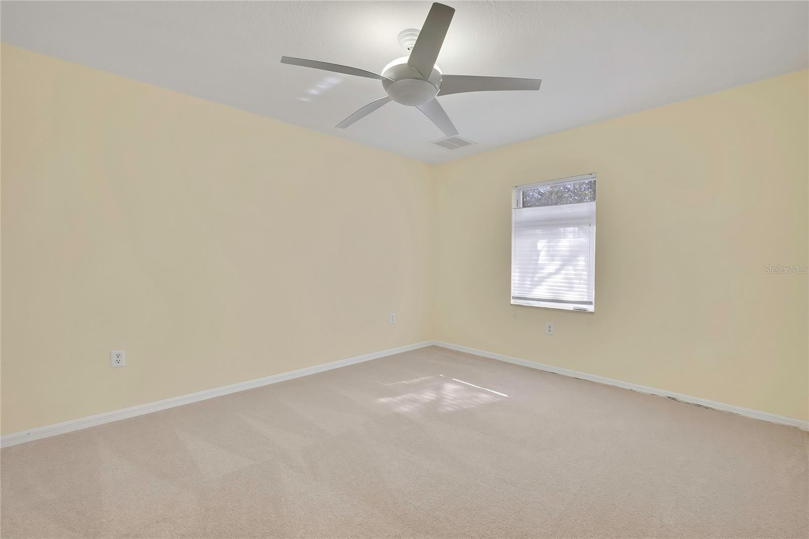 ROYAL HIGHLANDS - Residential