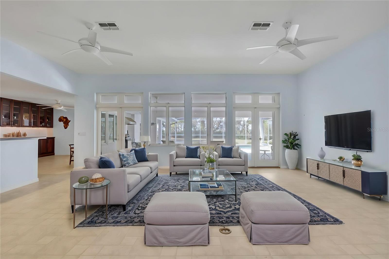 ROYAL HIGHLANDS - Residential