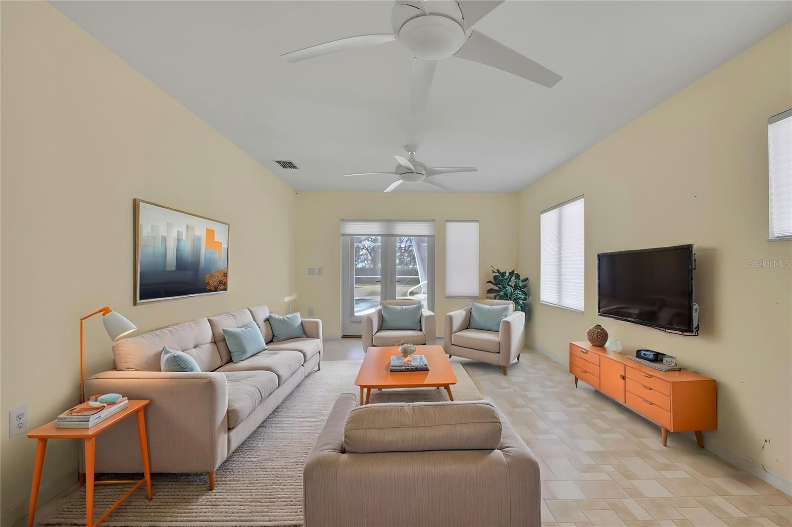 ROYAL HIGHLANDS - Residential