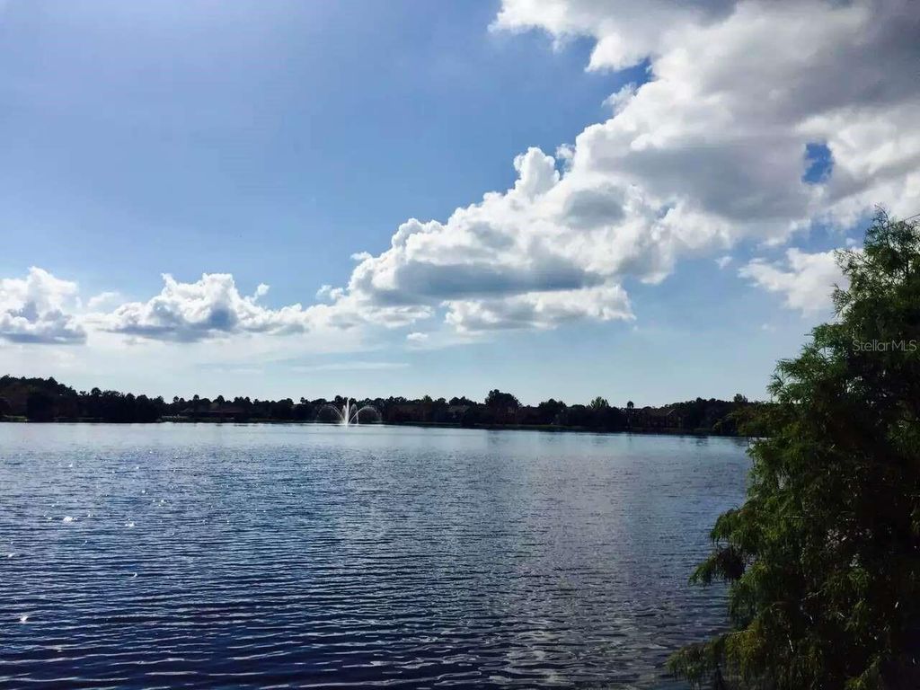 Photo of 9020 Lake Chase Island Way #9020, Tampa, FL 33626 (MLS # TB8511849)