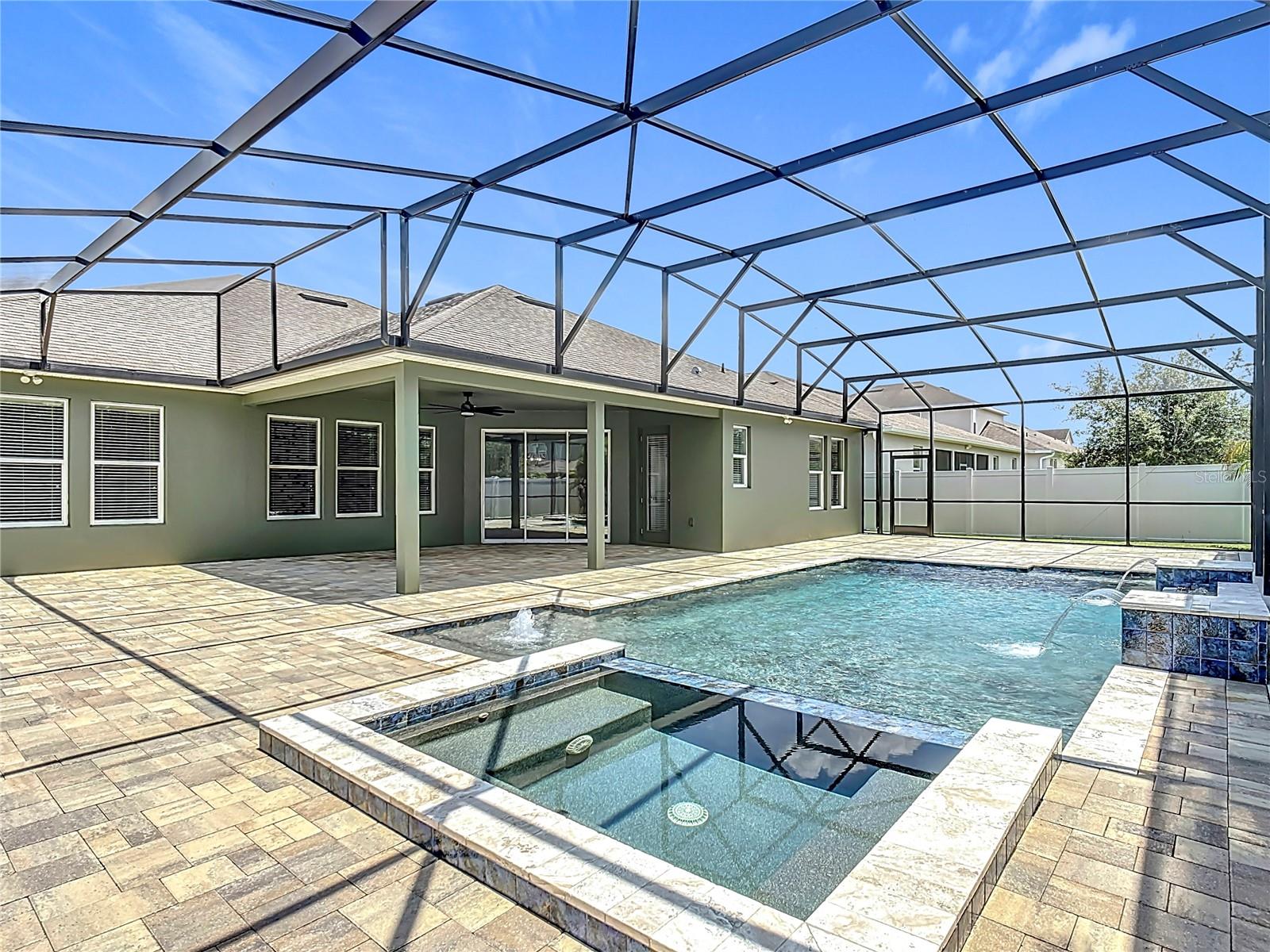 1556 ALLIGATOR STREET