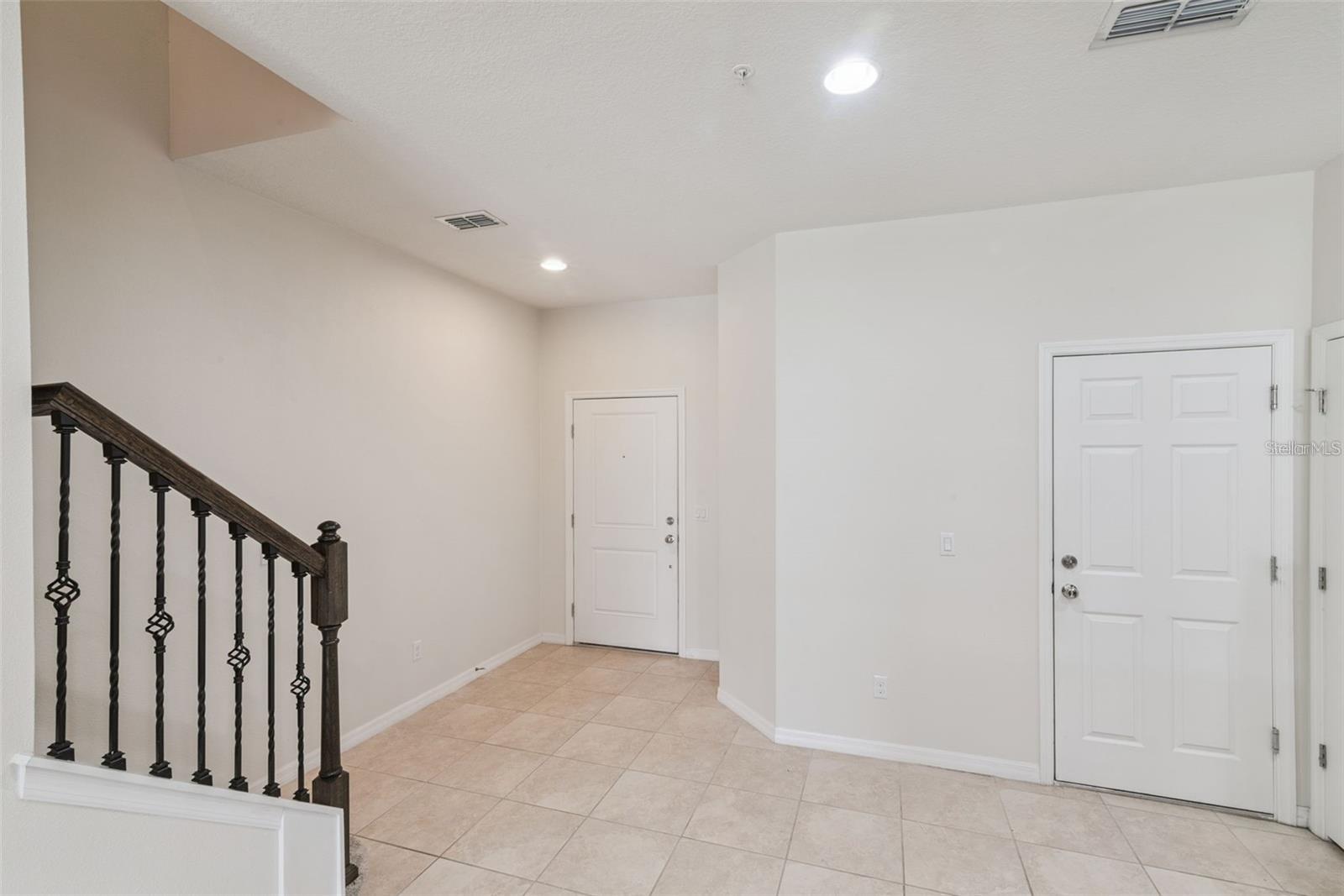 EMERSON NORTH TWNHMS - Residential Lease